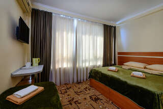 Гостиница Заря Лазаревское Стандартный трехместный номер-4