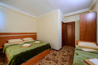 Гостиница Заря Лазаревское Стандартный трехместный номер-2