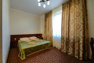 Гостиница Заря Лазаревское Стандартный двухместный номер с 1 кроватью или 2 отдельными кроватями-1