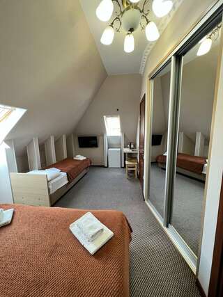 Гостиница Заря Лазаревское Бюджетный трехместный номер-4