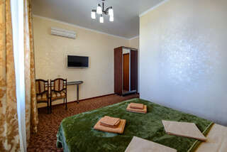 Гостиница Заря Лазаревское Стандартный двухместный номер с 1 кроватью или 2 отдельными кроватями-3