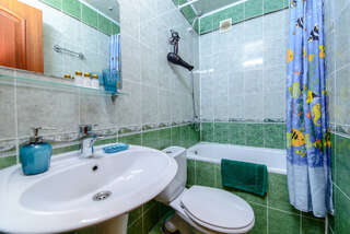 Гостиница Заря Лазаревское Стандартный трехместный номер-5